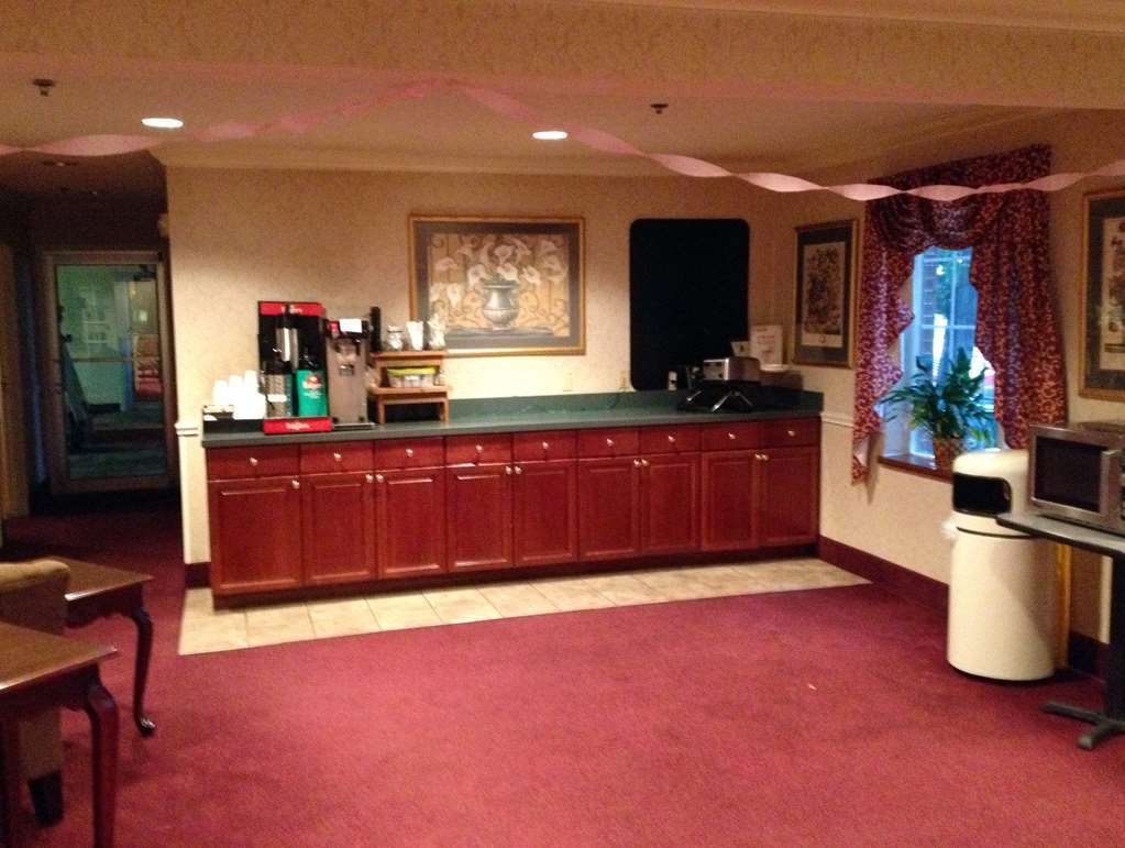 Country Hearth Inn & Suites Willard Fasiliteter bilde